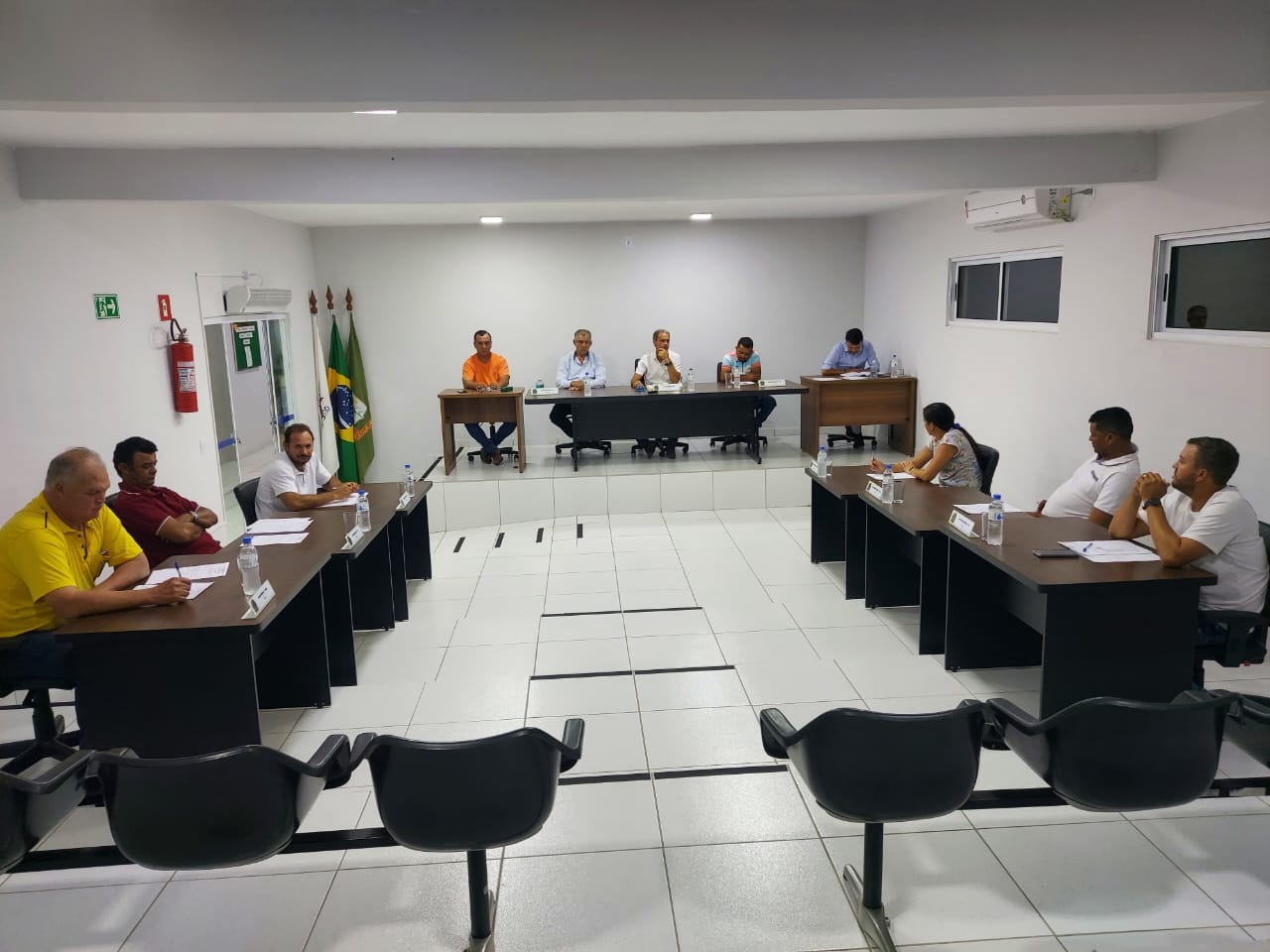 Câmara Municipal teve reunião com presença do prefeito José Borges